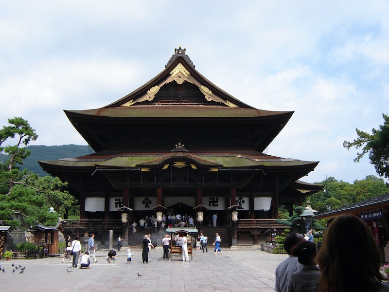 large double-roofed temple