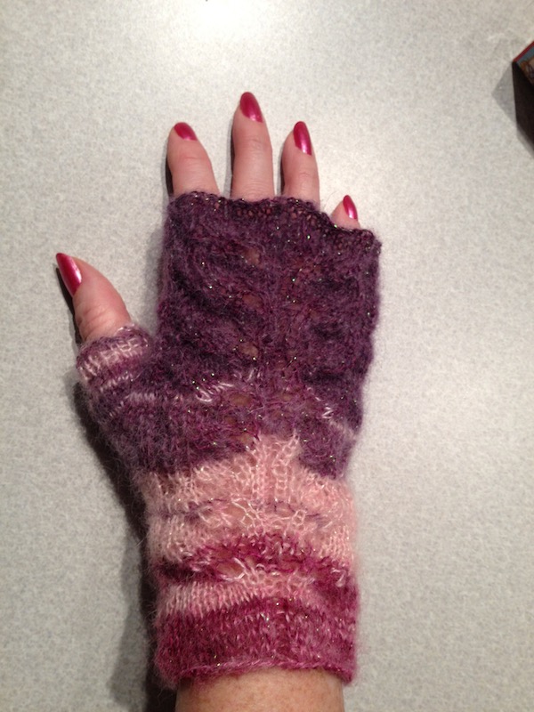 Fingerless gloves with sparkle beads